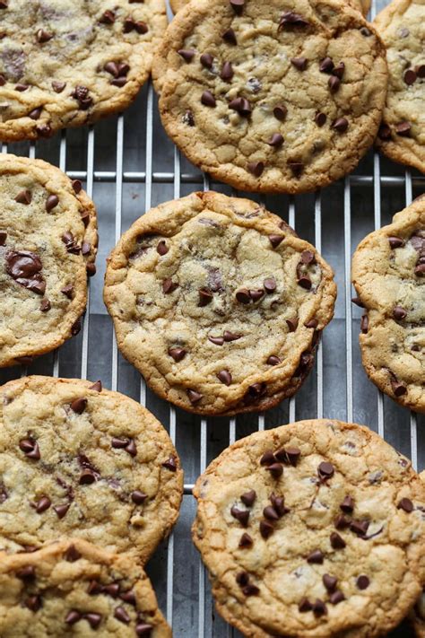 crispy-chewy-chocolate-chip-cookies-cookies-and-cups image