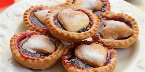 queen-of-hearts-jam-tarts-recipe-great-british-chefs image