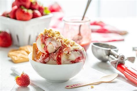 strawberry-shortcake-ice-cream-saving-room-for image