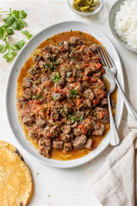 bisteces-a-la-mexicana-mexican-style-beef-stew image