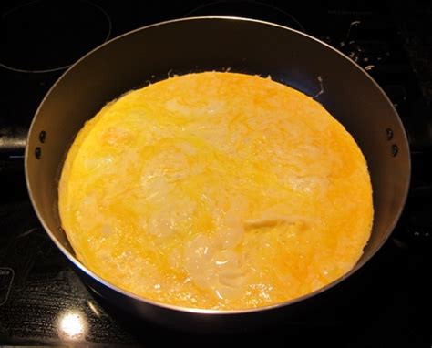 how-to-make-an-omelette-without-flipping-it image