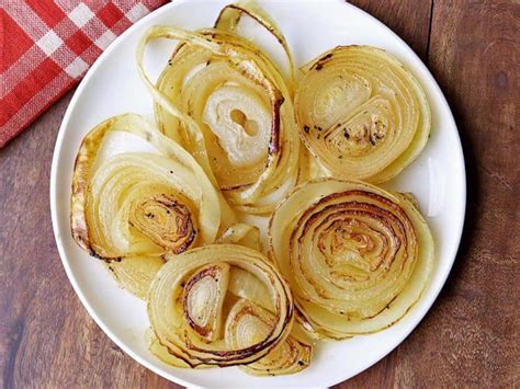 buttery-roasted-onions-healthy-recipes-blog image