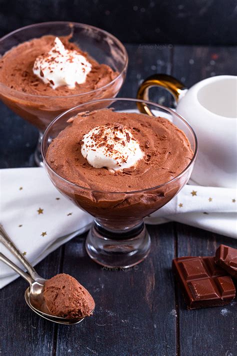 easy-milk-chocolate-mousses-annies-noms image