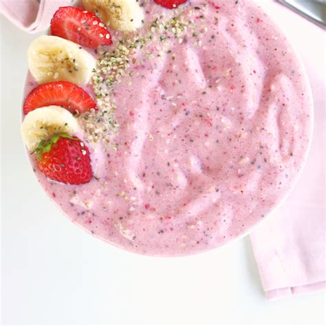 easy-and-delicious-strawberry-smoothie-bowl image