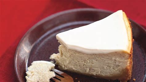 chai-spiced-cheesecake-with-ginger-crust-recipe-bon image