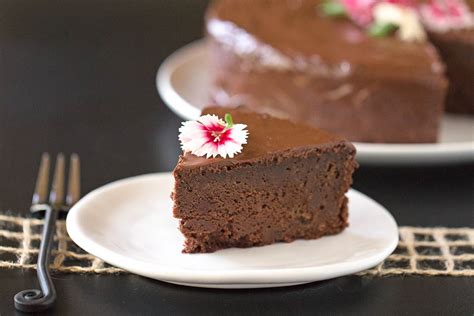 extremely-moist-chocolate-beet-cake-with-ganache image