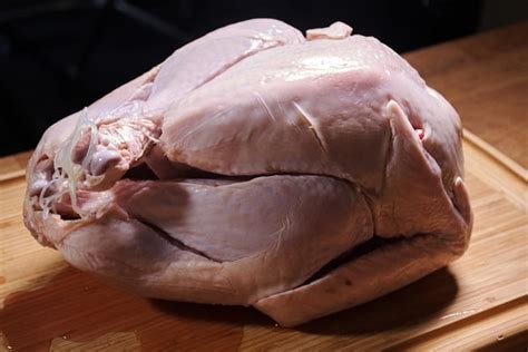 simple-sous-vide-whole-turkey-recipe-and-how-to-guide image