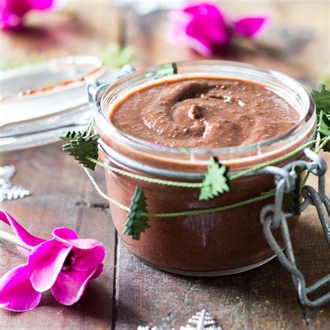 2-ingredient-chocolate-spread-green-healthy-cooking image