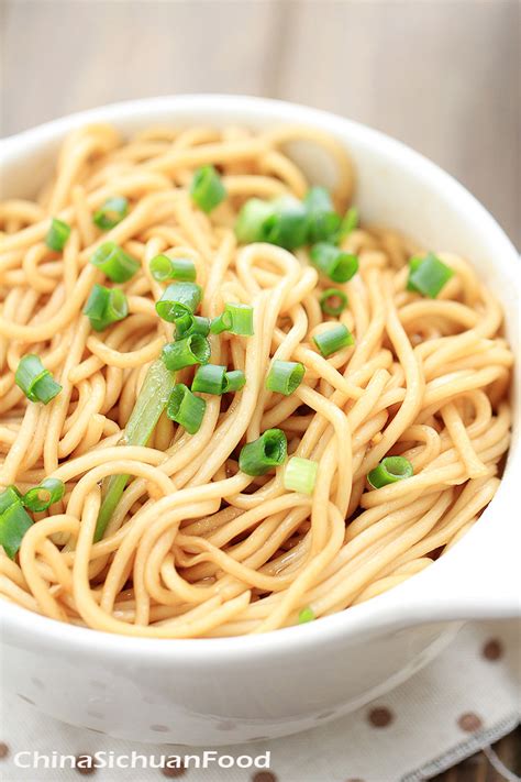 easy-ginger-scallion-noodles-china-sichuan-food image