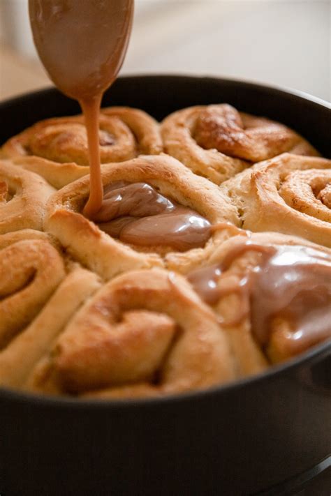 gooey-caramel-cinnamon-rolls-delicious image