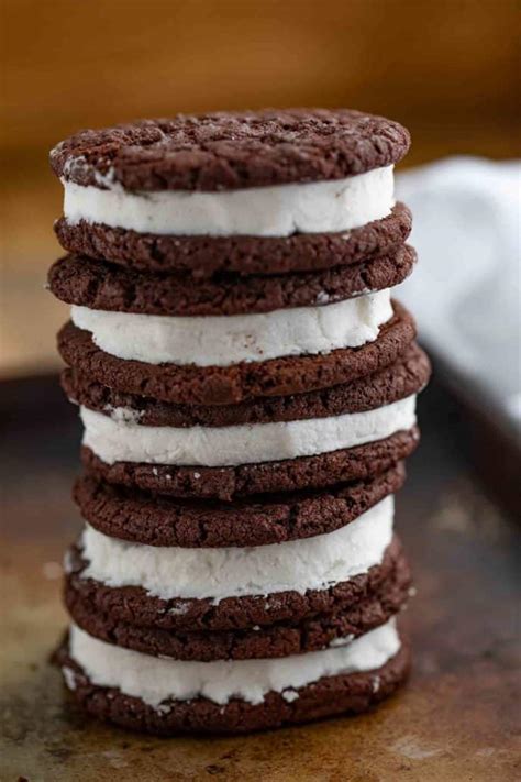 chocolate-sandwich-cookies-marshmallow-creme image