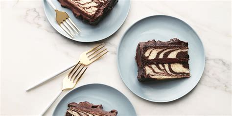 martha-stewarts-chocolate-and-vanilla-zebra-cake image