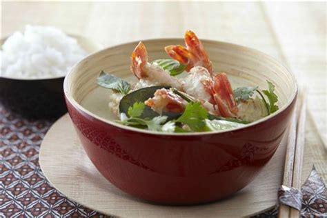 thai-green-curry-with-king-prawns-recipe-lovefoodcom image