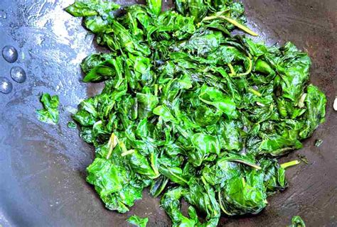 buttered-spinach-recipe-cuisine-fiend image