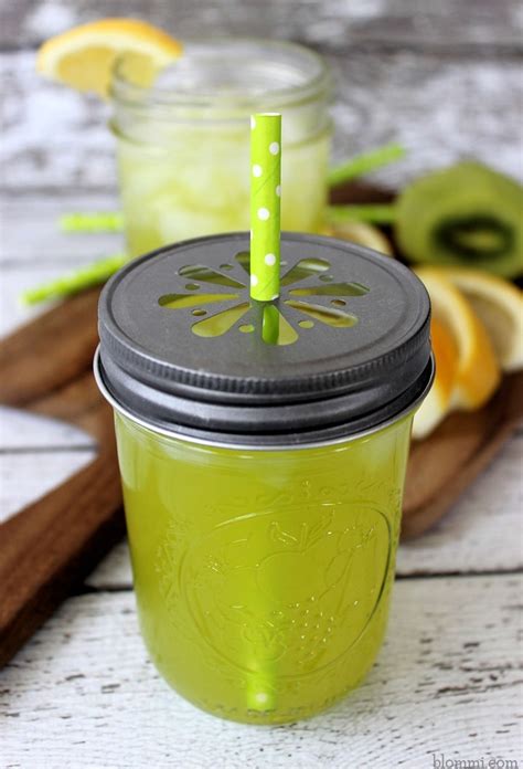 kiwi-lemonade-recipe-applebees-copycat-mom image