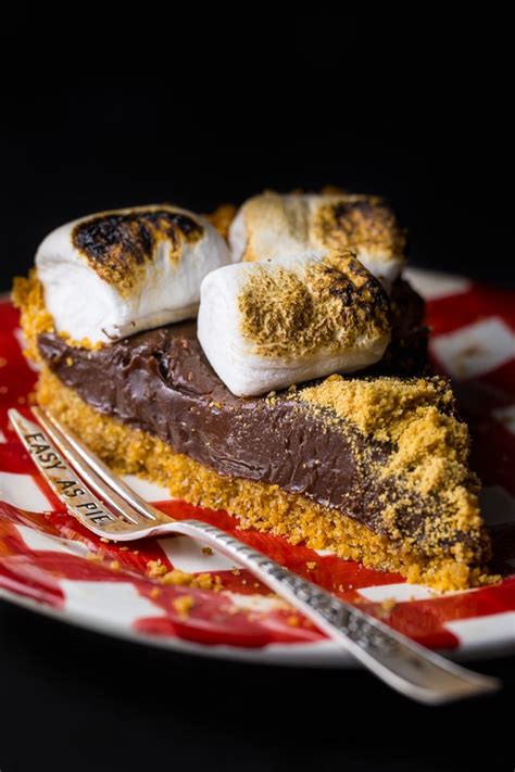 smores-pie-baker-by-nature image