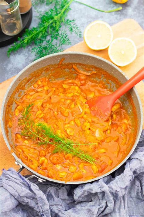 prawn-bhuna-easy-curry-recipe-tastefully-vikkie image