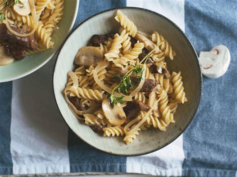 pasta-with-beef-and-creamy-mushrooms image