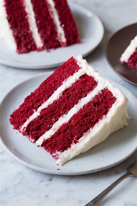 red-velvet-cake-with-cream-cheese-frosting-cooking image