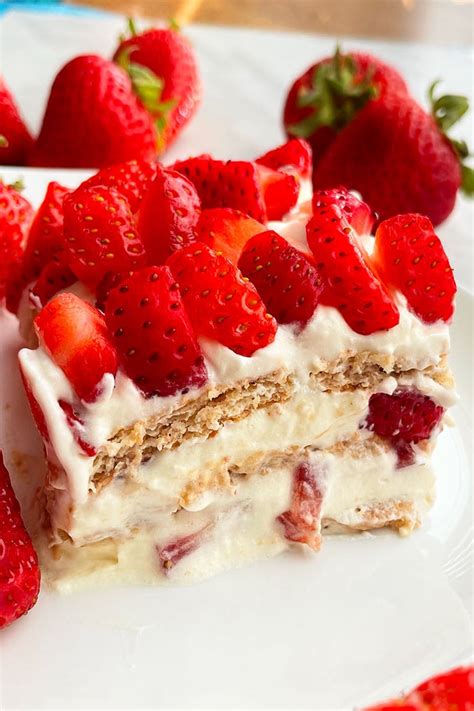 strawberry-icebox-cake-no-bake-cakewhiz image