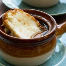 quick-and-easy-french-onion-soup-cookthestory image