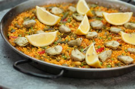 vegetarian-paella-recipe-authentic-spanish image