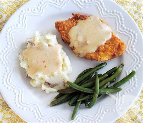 chicken-fried-chicken-recipe-with-country-gravy-oh-so image