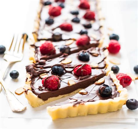 vegan-chocolate-tart-no-bake-gluten-free image