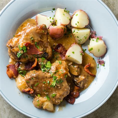slow-cooker-coq-au-vin-with-white-wine-cooks image
