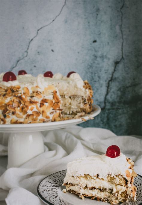 dreamy-greek-vanilla-almond-torte-tourta-nougatina image