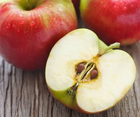 15-sweet-and-savory-apple-recipes-for-autumn image