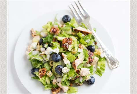 blueberry-chicken-chopped-salad-heinens-grocery image