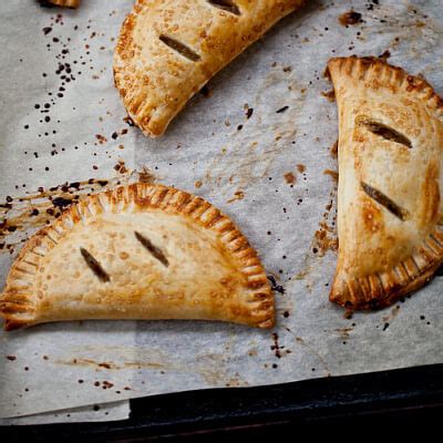 spiced-pear-hand-pies-usa-pears image