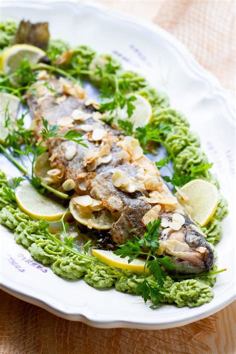 pan-fried-trout-with-almond-flakes-mecooks-blog image