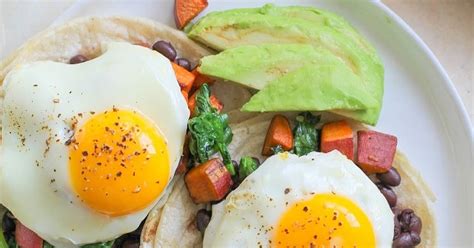 10-best-vegetarian-breakfast-tacos-recipes-yummly image