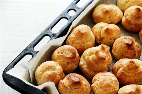 pistachio-cream-puffs-neta-cooks image
