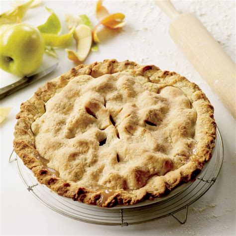 double-crust-apple-pie-recipe-food-wine image