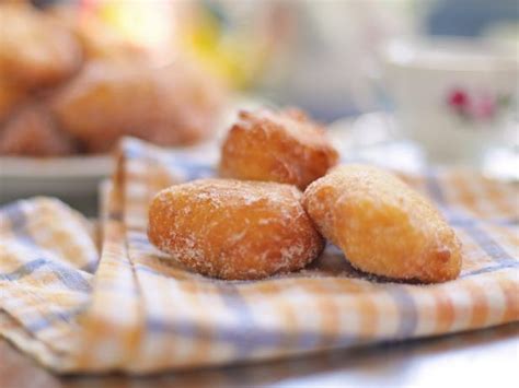 doris-spacers-filos-portuguese-doughnuts-cooking image