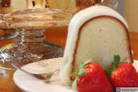 old-fashioned-sour-cream-pound-cake-with-glaze image