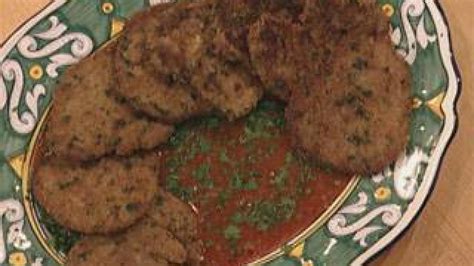 thinly-sliced-beef-cutlets-with-bistro-gravy-rachael image