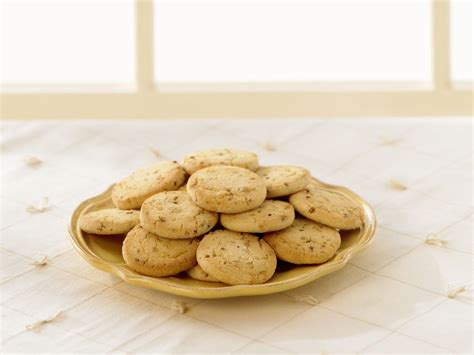 icebox-cookies-and-recipe-ideas-thespruceeatscom image
