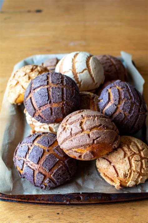 dairy-free-concha-recipe-mexican-pan-dulce-hola image