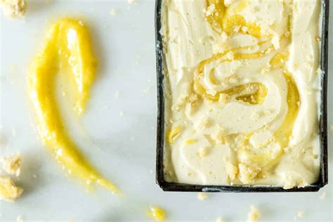 limoncello-gelato-with-vanilla-lemon-curd-swirl image
