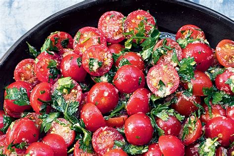 recipe-tomato-horseradish-salad-style-at-home image
