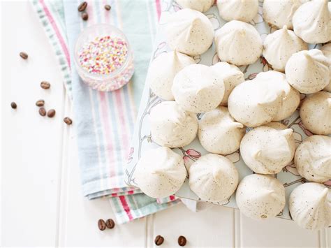 easy-dessert-recipes-the-ultimate-coffee-meringues image