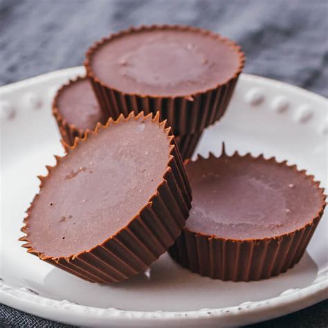 how-to-make-low-carb-chocolate-keto image