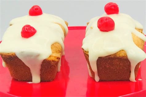cutest-mini-pound-cake-loaves-simple image