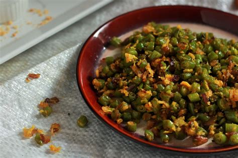 south-indian-green-beans-poriyal image