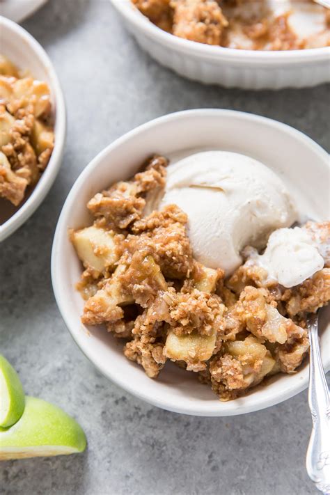 the-best-easy-apple-crisp-perfect-every-time image