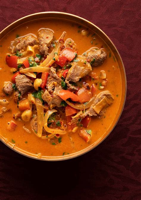 red-coconut-curry-recipe-thai-red-coconut-curry image